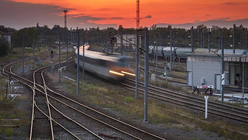 La Branche Du Fret De La SNCF Est Surendettée